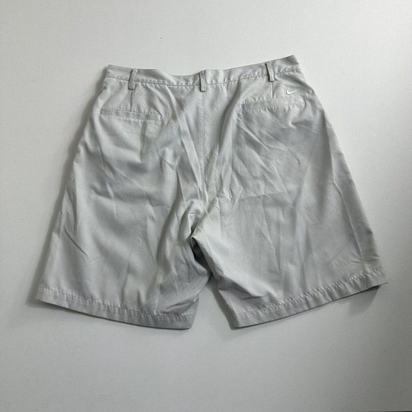 Nike Golf Shorts Mens 36 Beige Chino Pleated Front Polyester Dri Fit Swoosh Logo - Picture 2 of 6